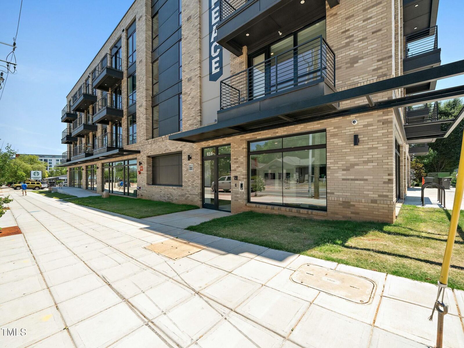 Property Photo: 615 W Peace Street 304 NC 27605