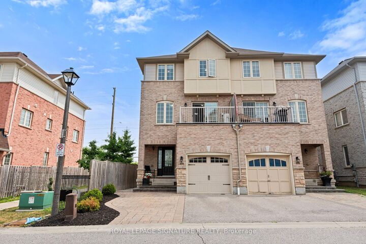 Photo de la propriété: 898 Audley Road N ON L1Z 0N2