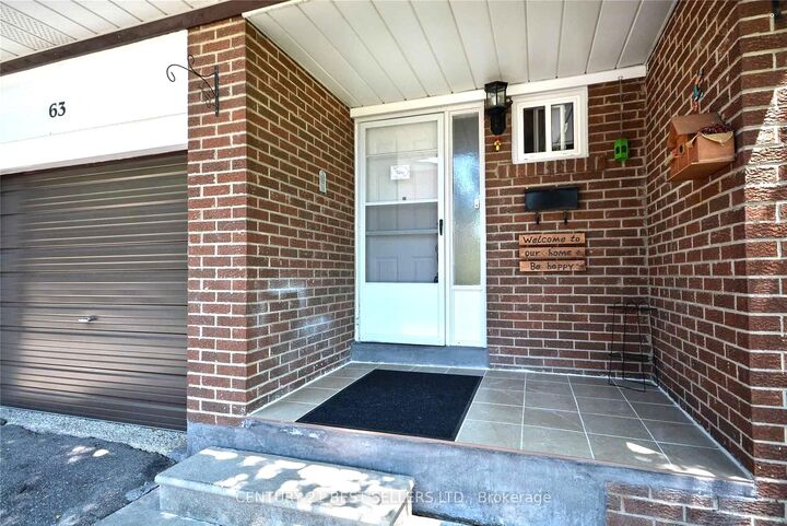 Photo de la propriété: 3025 Cedarglen Gate 63 ON L5C 2V7