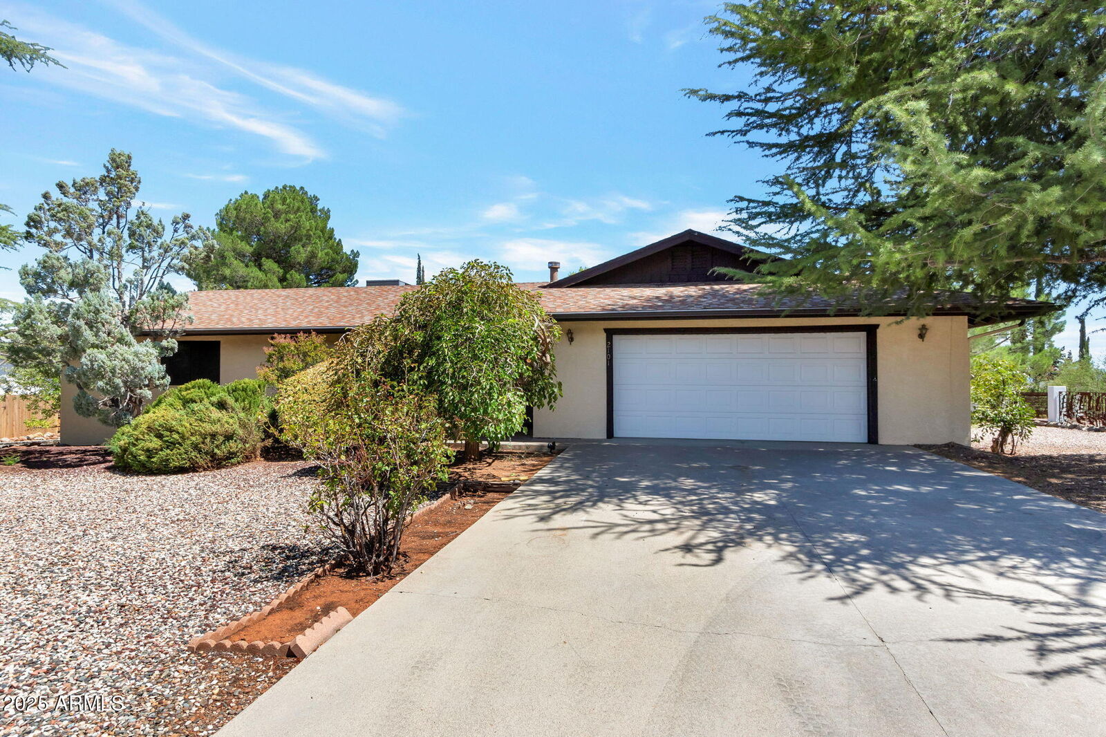 Property Photo: 2101 Canyon Drive AZ 86324