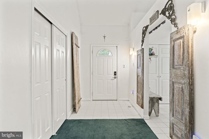 Property Photo: 115 Bradley Court NJ 08021