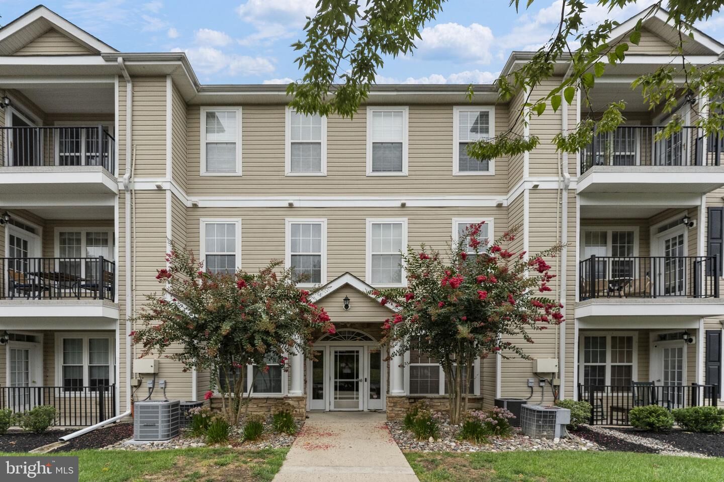 Property Photo:  72 Kyle Way  NJ 08628