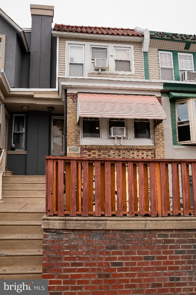 3925 L Street  Philadelphia PA 19124 photo
