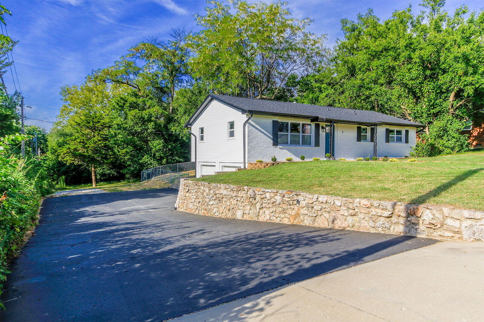 Property Photo:  7 E Texas Ave  MO 65202 