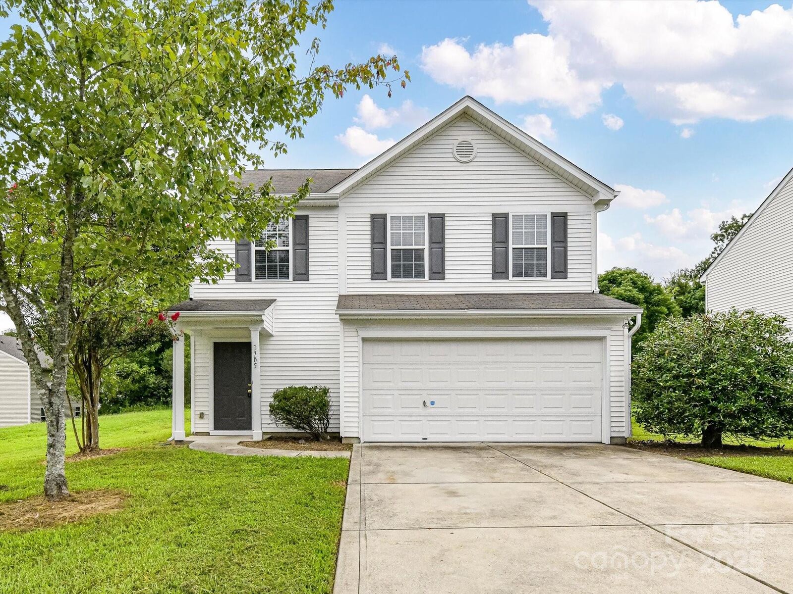 Property Photo:  1705 Ledson Court  NC 28214 