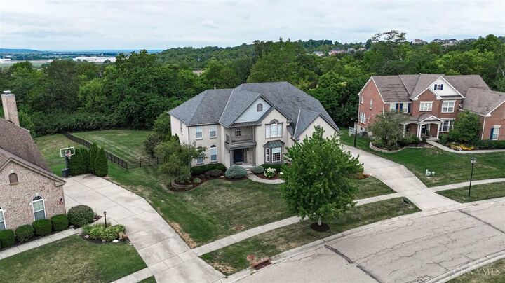 Property Photo: 7625 Foxchase Drive OH 45069
