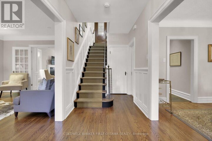 Photo de la propriété:  381 Huron Avenue South  ON K1Y 0W9 