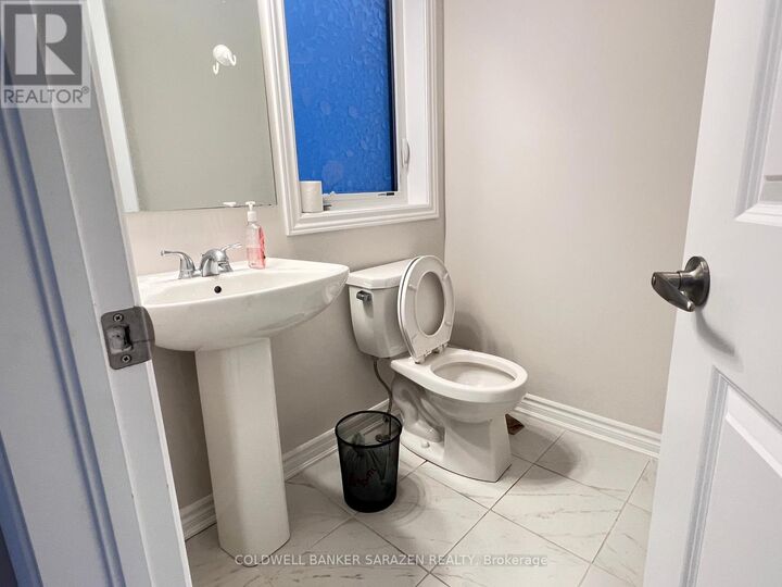 Property Photo: 1013 Carden Lane ON K1W 1E6