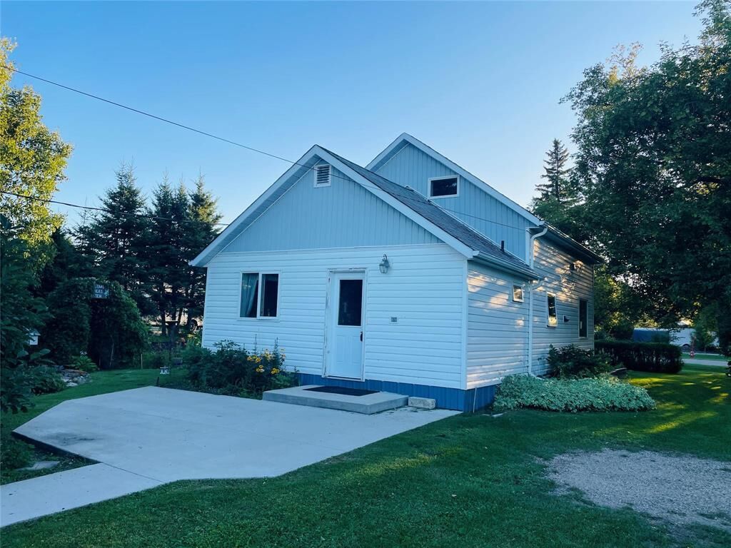 Photo de la propriété:  141 McKenszie Street South  MB R0J 1Z0 