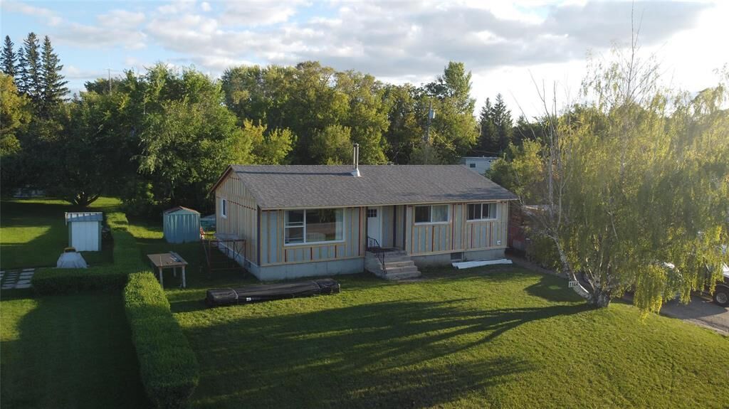 Property Photo: 1144 Vine Street MB R0M 0C0