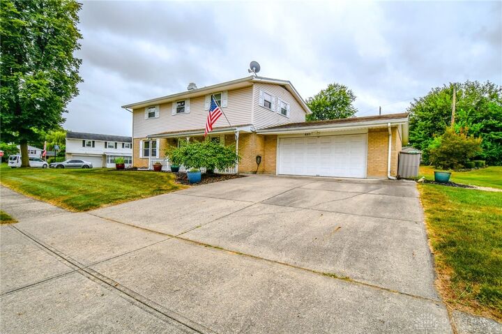 Property Photo: 6811 Kinsey Road OH 45322
