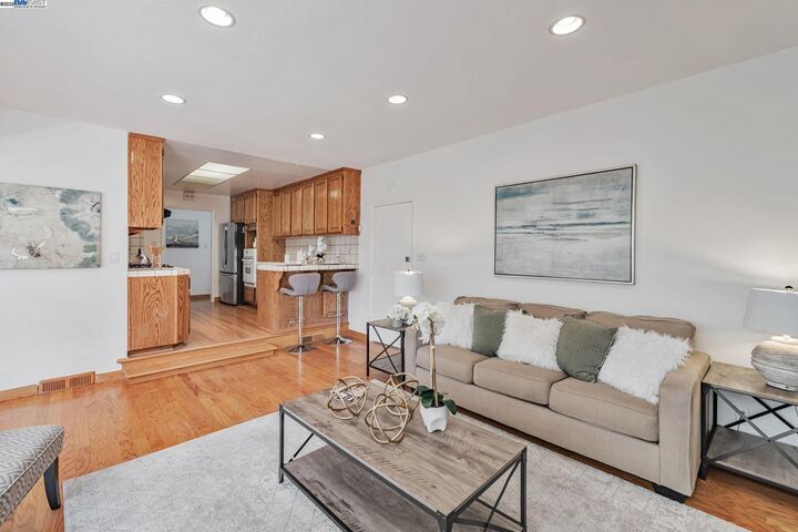 Property Photo: 4751 Wadsworth Ct CA 94538