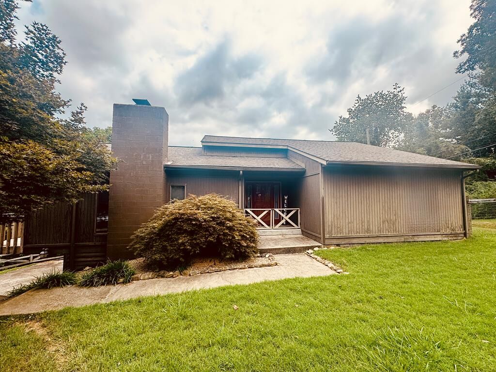 Property Photo: 146 Hale Road KY 41635