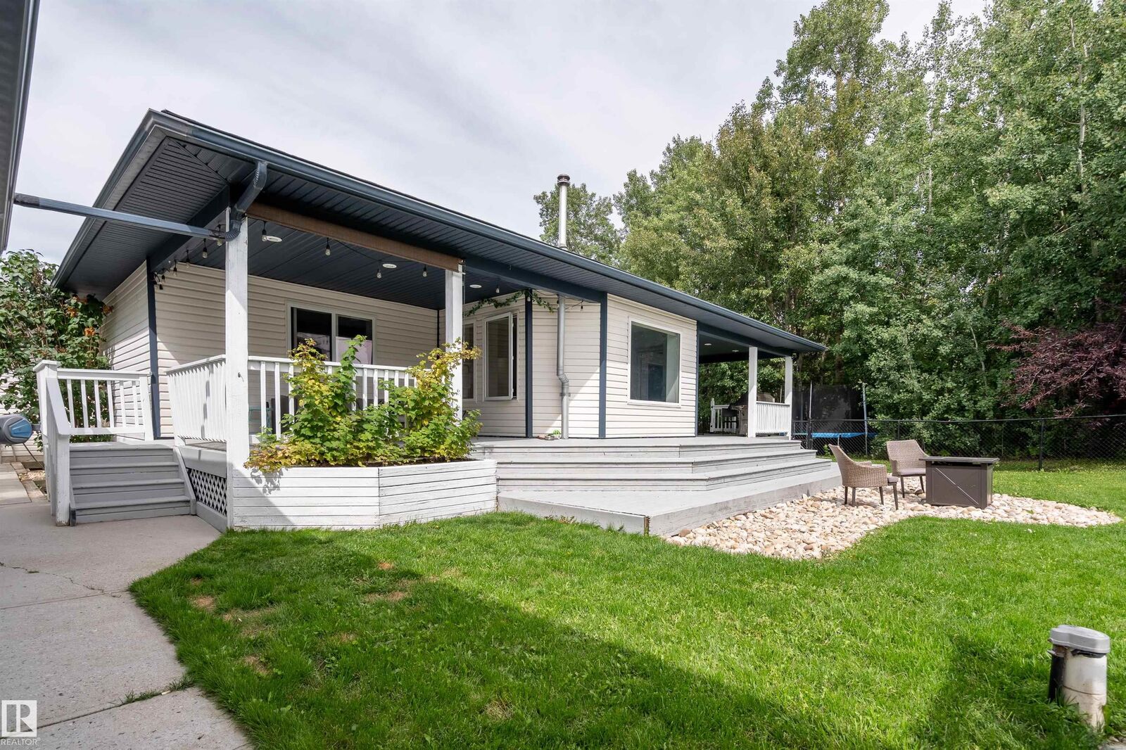 Property Photo: 21 Power Drive AB T0E 0A0