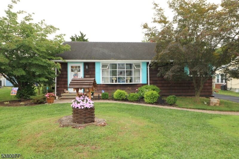 Property Photo: 524 Imlay Pl NJ 08805