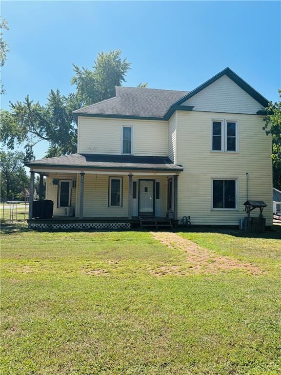 Photo de la propriété:  425 E 5th Street  KS 67335 
