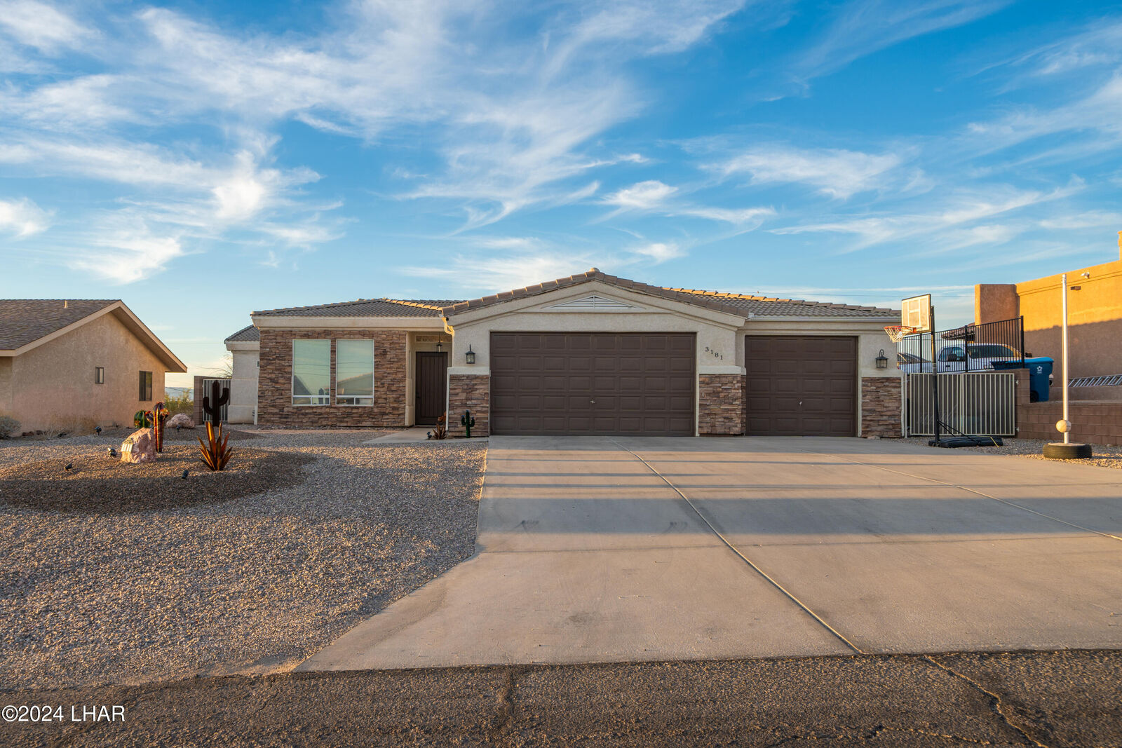 Property Photo: 3181 Thistle Dr AZ 86406