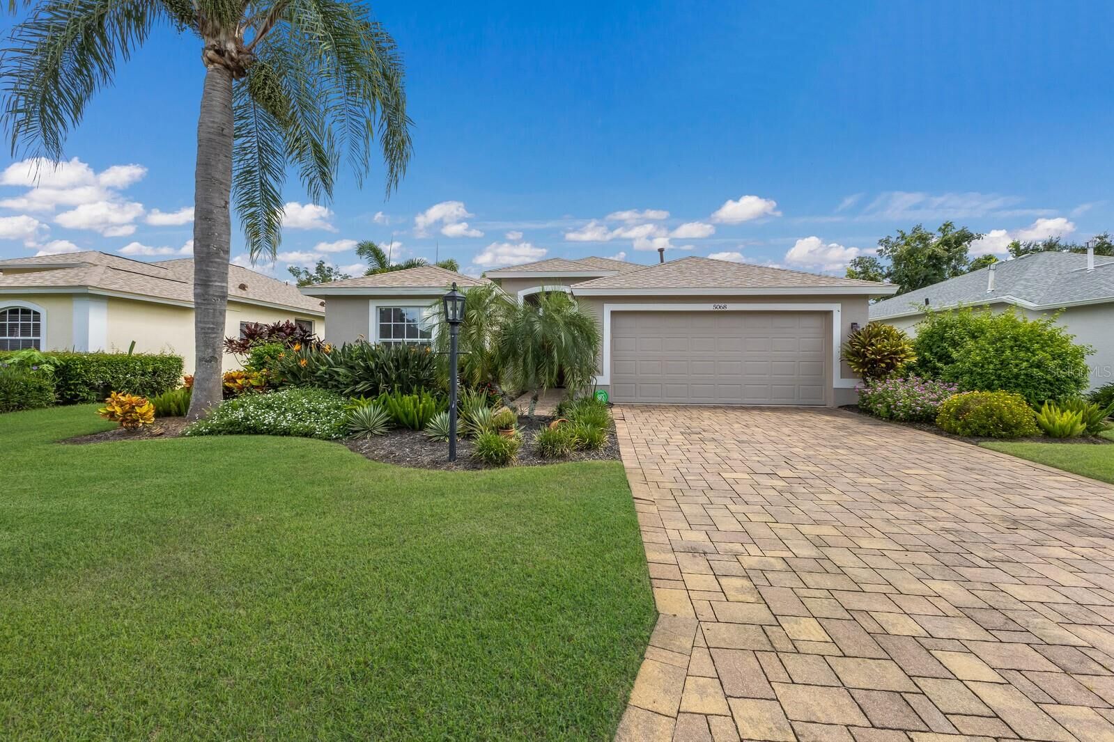 Property Photo: 5068 Creekside Trail FL 34243