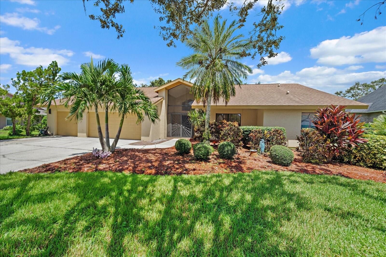 Property Photo: 2910 Old Orchard Lane FL 34219