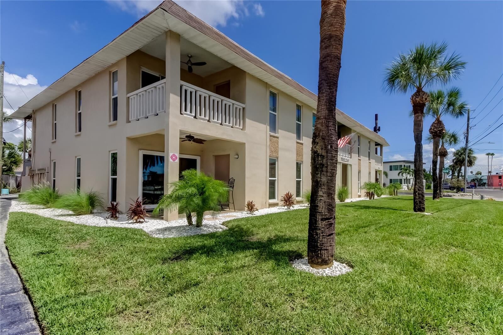 Property Photo: 7003 Sunset Way 1 FL 33706