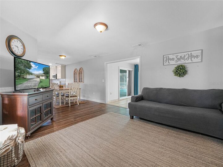 Property Photo: 5891 Crest Lane FL 33812