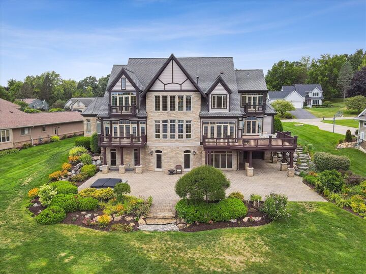 4349 Island View Drive  Fenton MI 48430-9145 photo