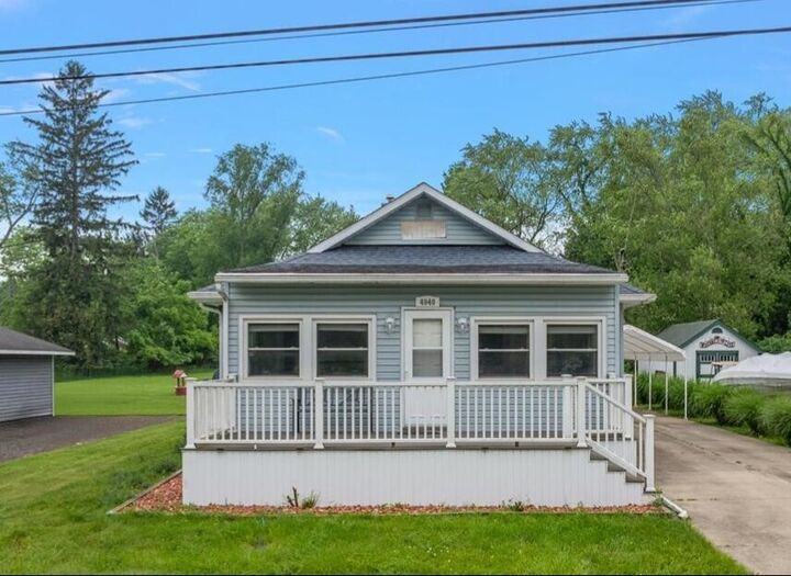 4940 Pottawatamie Drive  Watervliet MI 49098-9107 photo