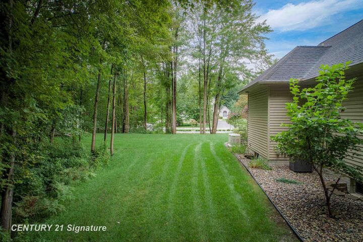 Property Photo: 2262 N Rolling Ridge Drive MI 48642