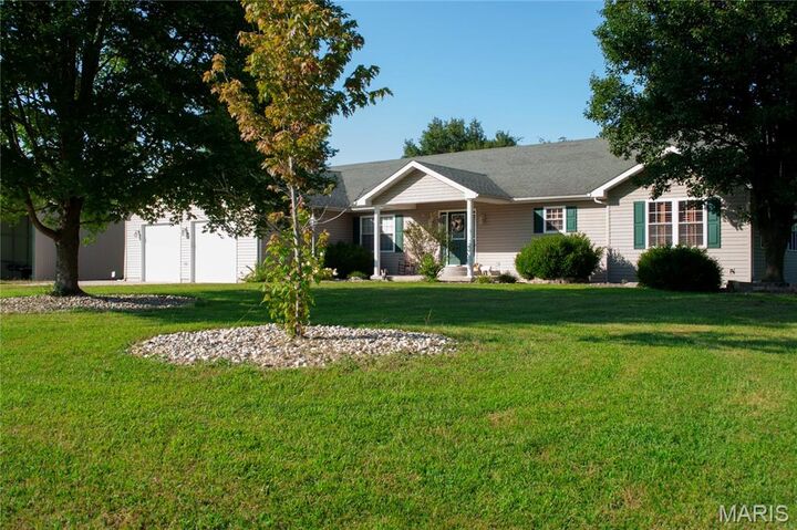 29782 State Highway 16  Jerseyville IL 62052 photo