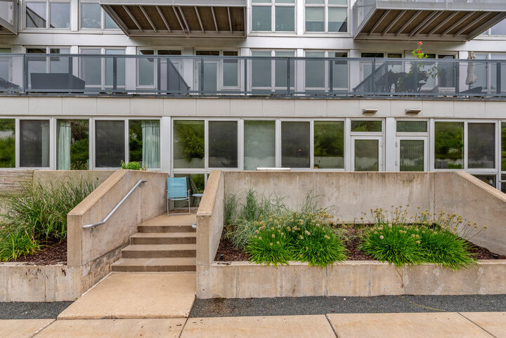 Property Photo: 1902 N Commerce St 102 WI 53212