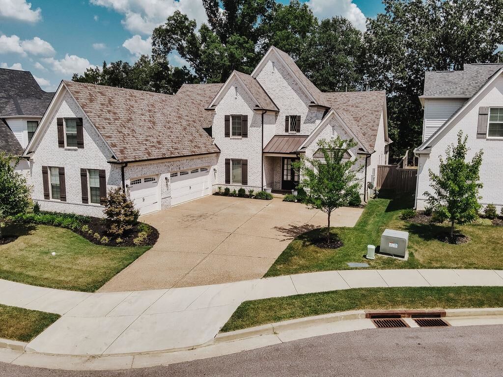 Property Photo: 5096 Moudry Run Cv TN 38002