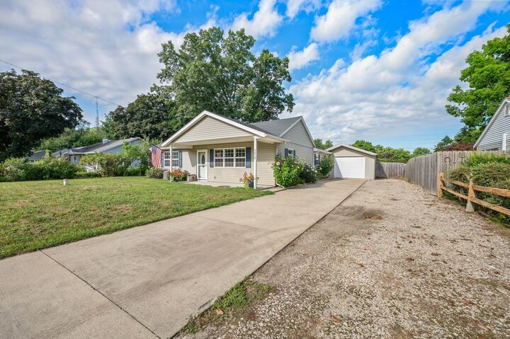Property Photo: 2410 Rebecca Lane MI 49120