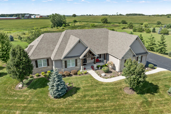 45W210 Timberview Lane  Hampshire IL 60140 photo