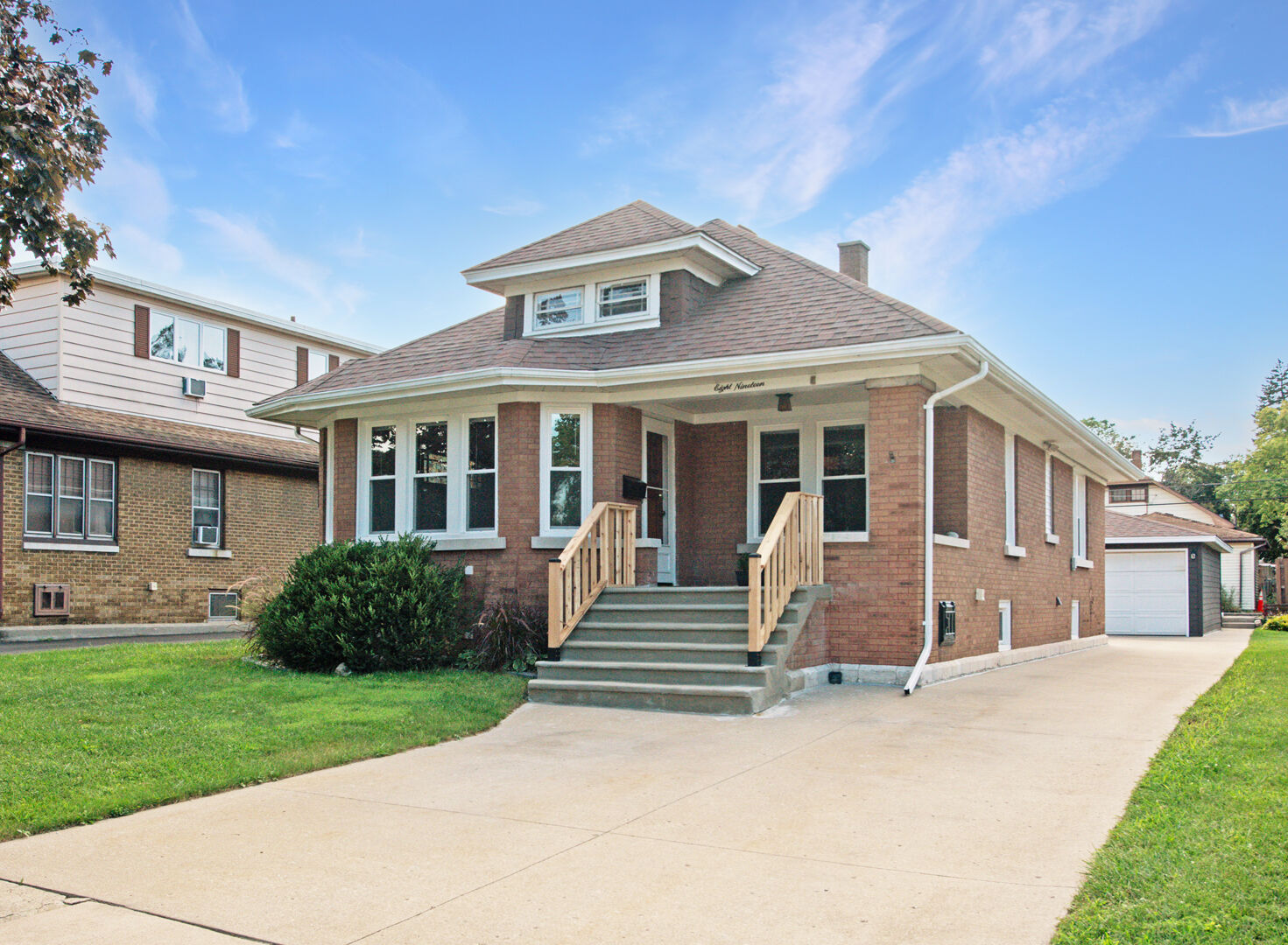 Property Photo:  819 Oakland Avenue  IL 60435 