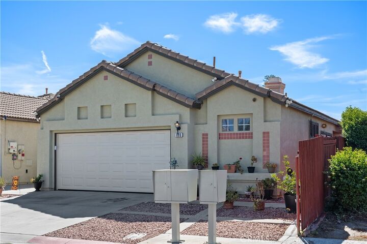 Property Photo: 680 Attenborough CA 92583