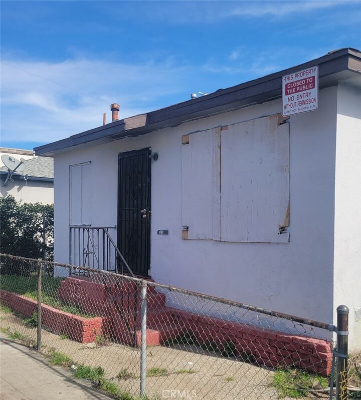 Property Photo:  9618 S Figueroa Street  CA 90003 