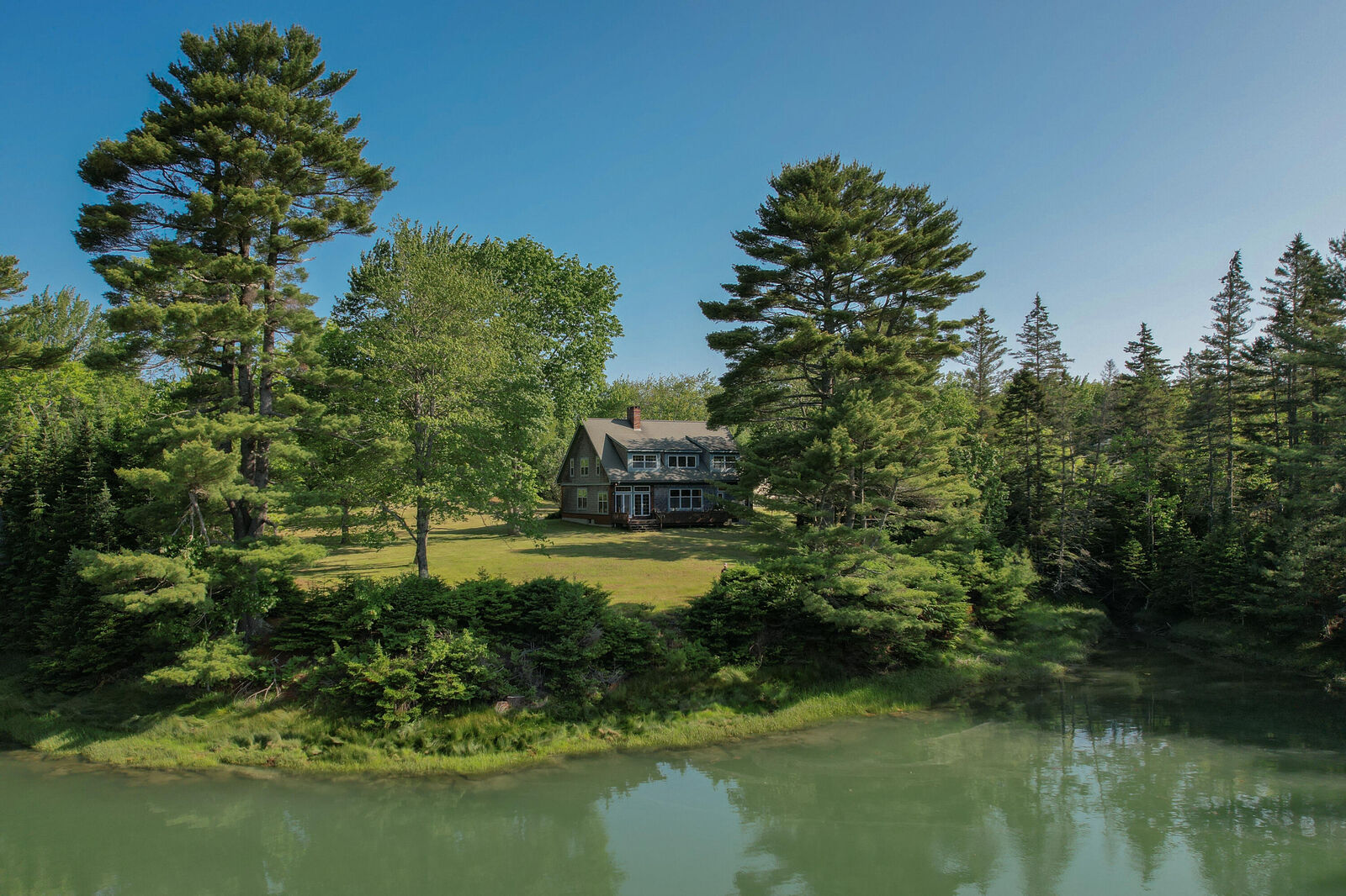Property Photo:  143 Eagle Point Road  ME 04605 