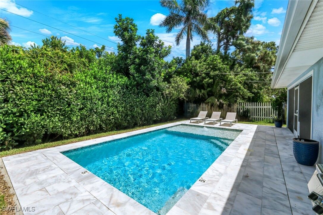 Property Photo: 743 108th Avenue N FL 34108