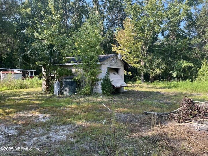 Property Photo: 104 Barbados Avenue FL 32189