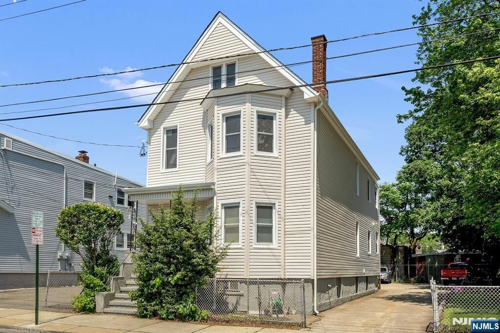 Property Photo:  21-23 Ann Street  NJ 07032 