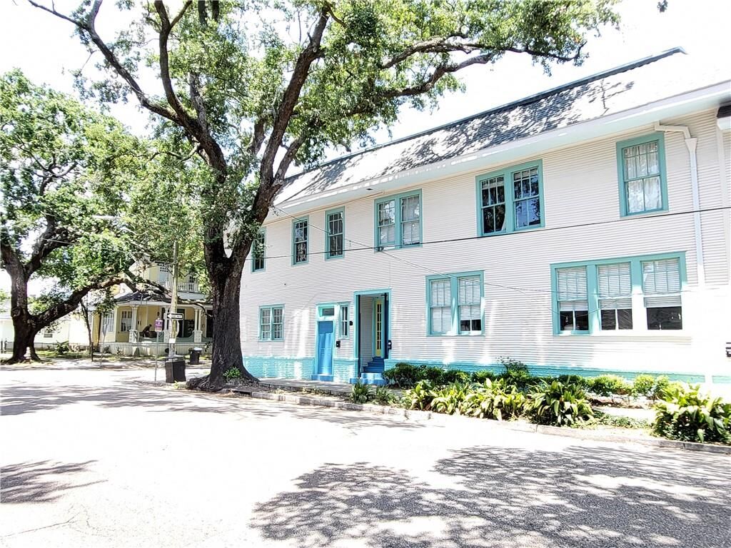 Property Photo: 2523 Magazine Street LA 70130
