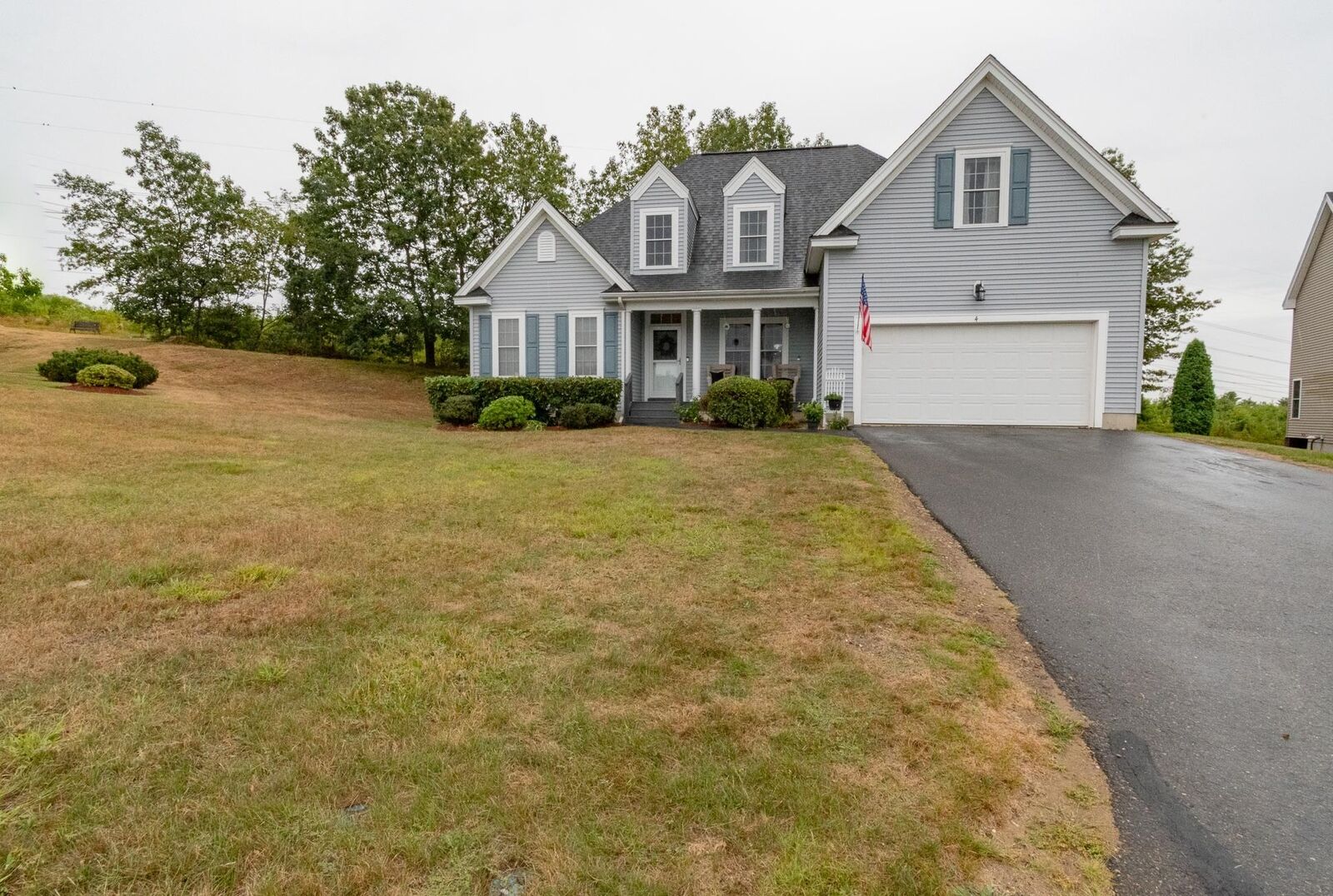 Property Photo: 4 South Parrish Drive NH 03053