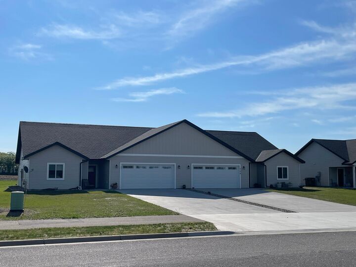 Property Photo: 404 11th Street SE MN 56331