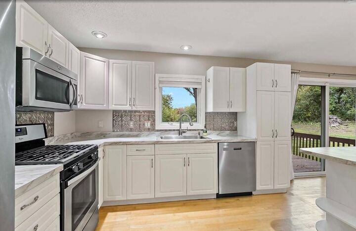 11902 River Hills Circle  Burnsville MN 55337 photo