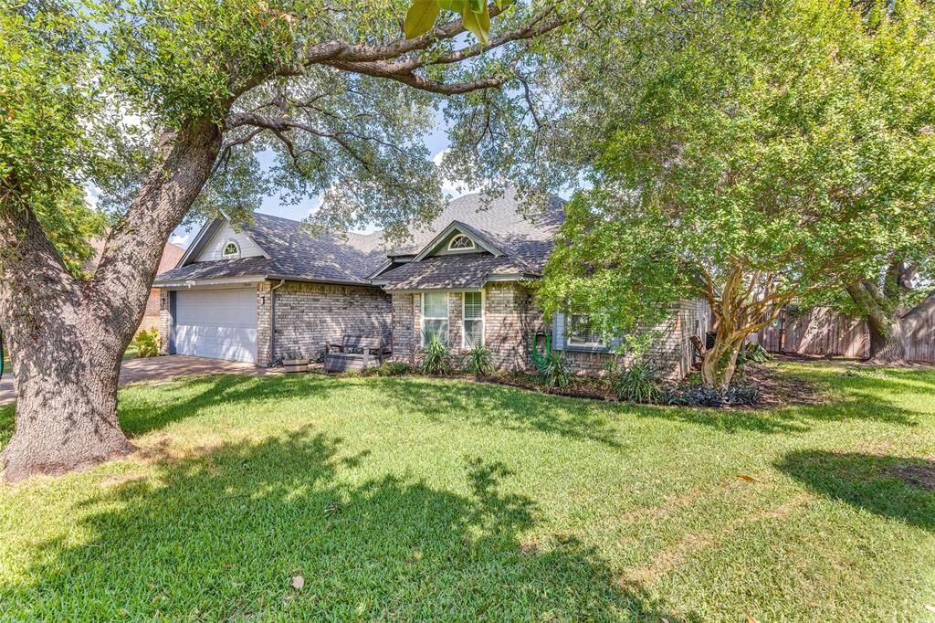 Property Photo: 3644 Crosswicks Court TX 76137