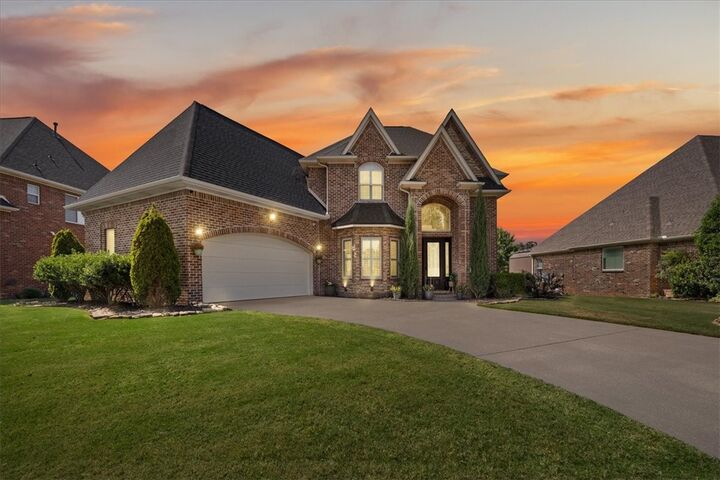 Property Photo:  5402 S Turnberry Road  AR 72758 