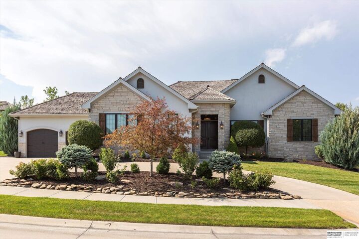 17510 Farnam Street  Omaha NE 68118 photo