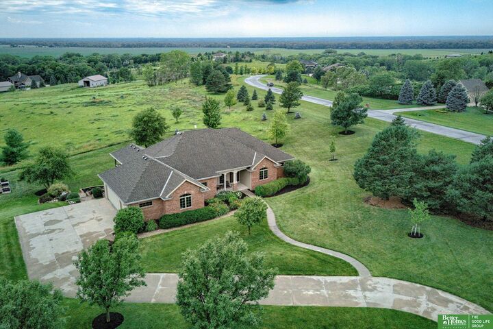 10216 S 233rd Circle  Gretna NE 68028 photo