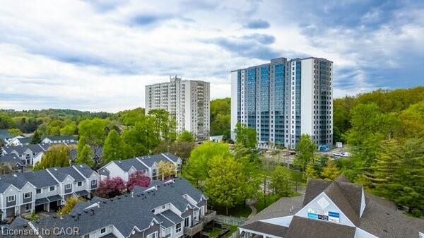 Photo de la propriété: 55 Green Valley Drive 1009 ON N2P 1Z6