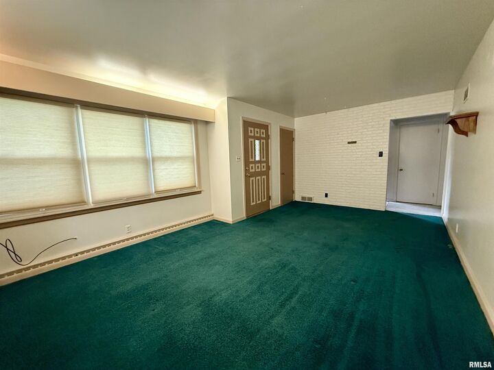 Property Photo: 1462 Willard Street IL 61401